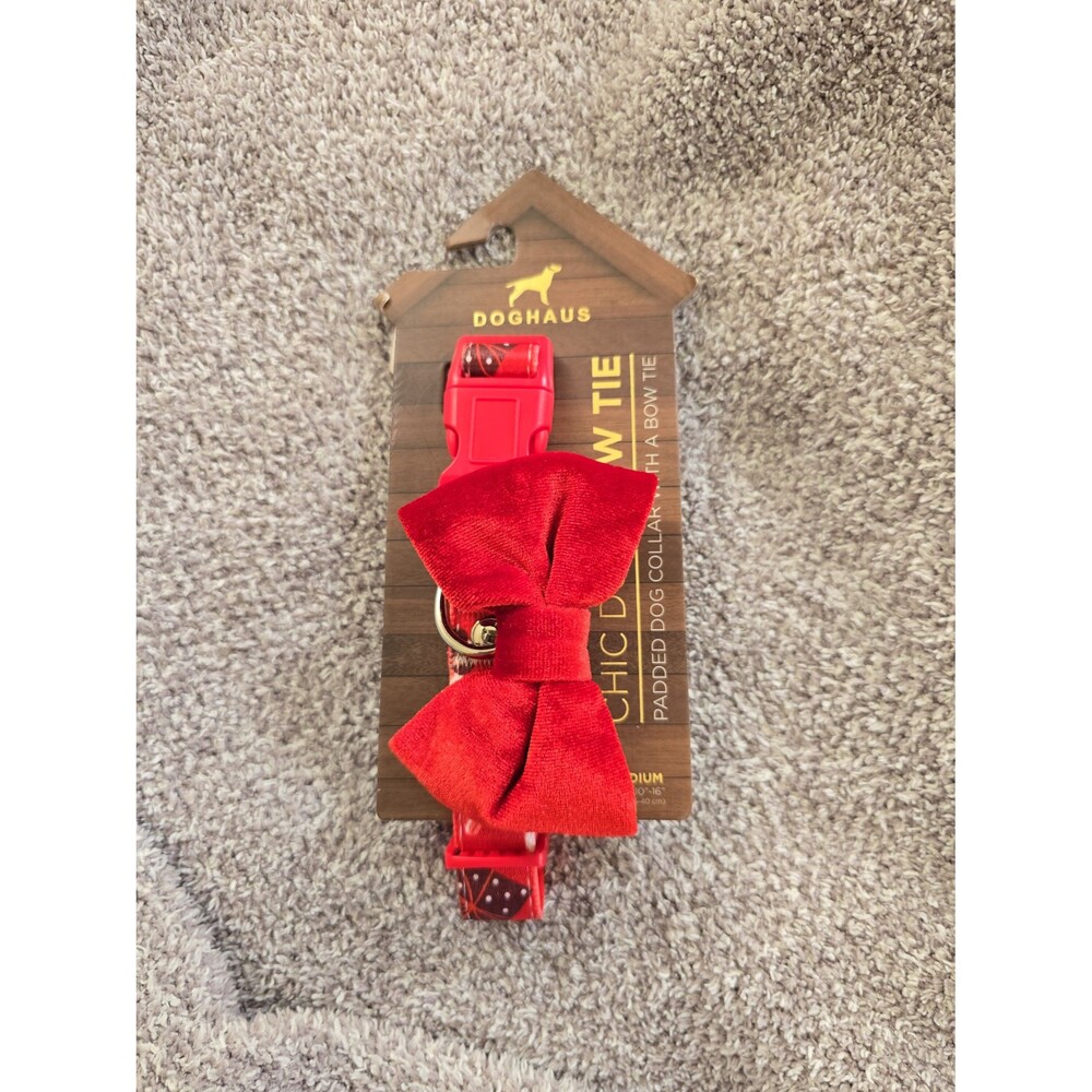 Doghaus Chic Dog Bow Tie Collar- Size Medium